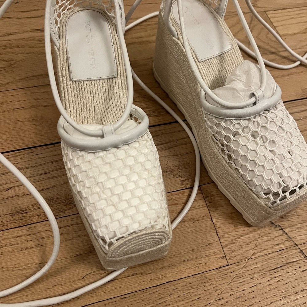 BOTTEGA VENETA - White Net Women's Wedge Espadrilles - 6.5 / 7 - excellent - Picture 2 of 13